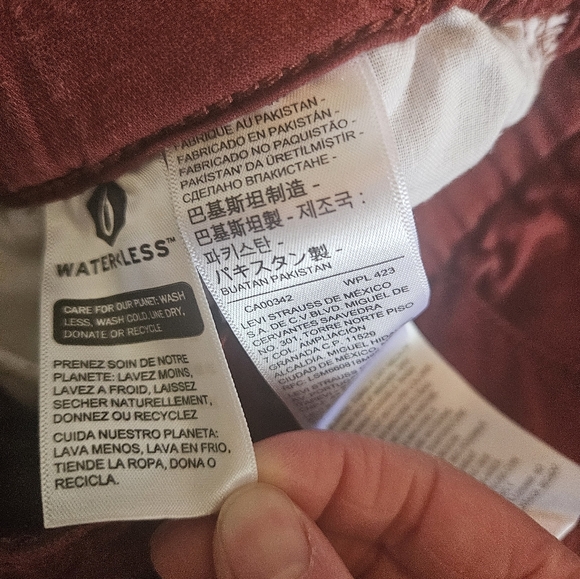 EUC Levi's Slouchy Red Drawstring Pants - Picture 3 of 8